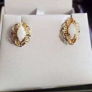 10k opal earring filigree vintage. Missing the backs but including silicone ones